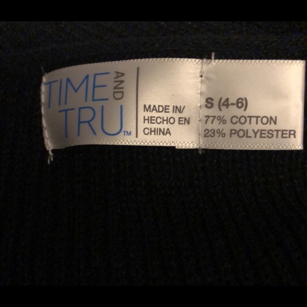Time and Tru Sleeveless Sweater - Picture 2 of 7